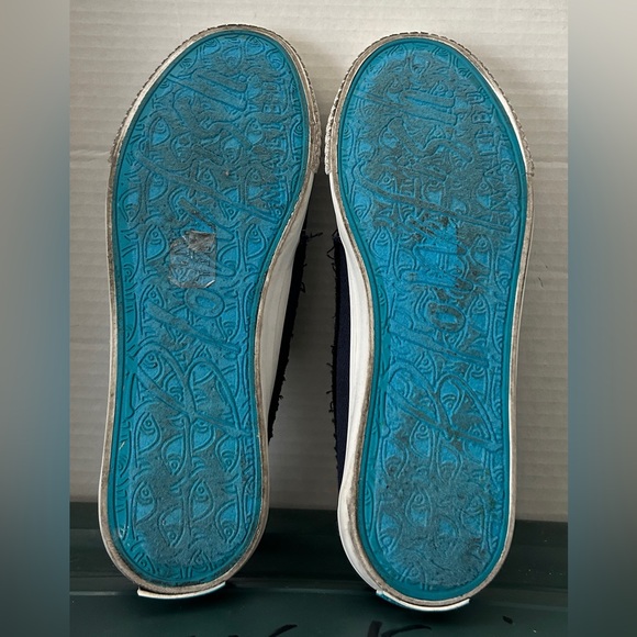 Blowfish Blue and White Slip-On Sneakers w/Rubber Toe Cap Women’s Size 8.5 EUC - Picture 6 of 7